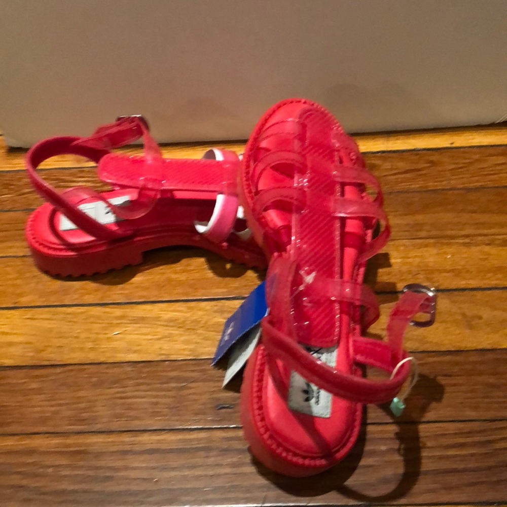 Women’s sandals